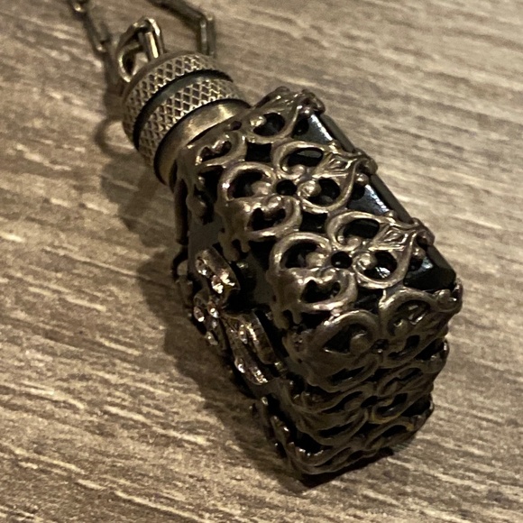 LVP France perfume bottle necklace - Picture 3 of 5